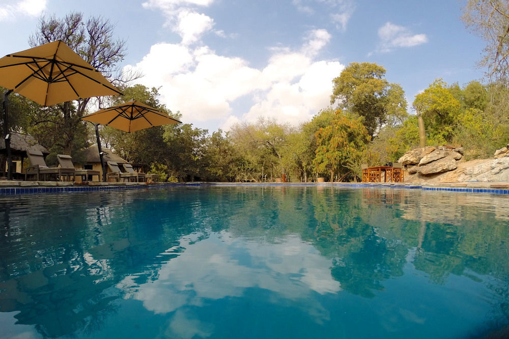 Tuli Safari Lodge Lentswelemoriti Exteriör bild